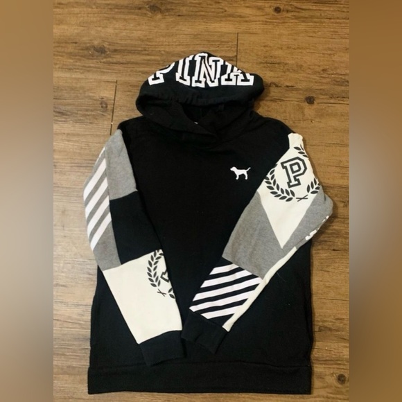 VS PINK CAMPUS CROSSOVER TUNIC
HOODIE BLACK SMALL - Picture 5 of 7